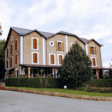 ホテル Logis - Restaurant Du Parc Cransac
