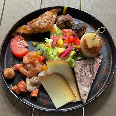ホテル Logis - Restaurant Du Parc Cransac