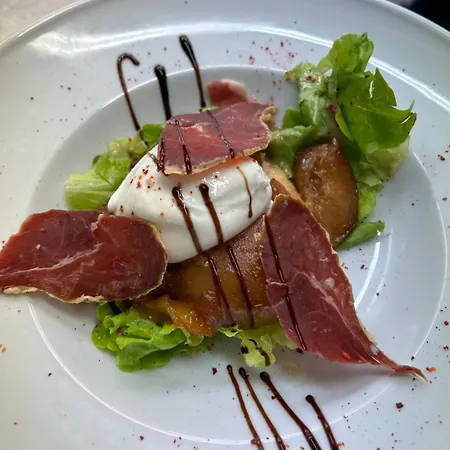 Logis - Restaurant Du Parc ホテル