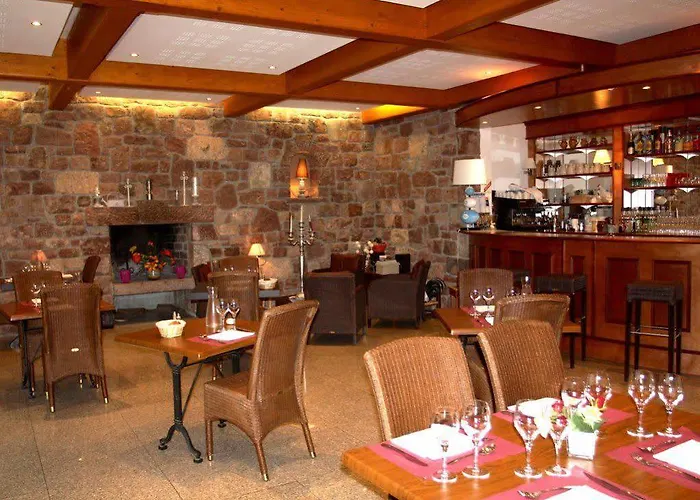 Отель Logis - Restaurant Du Parc