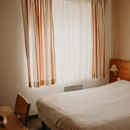 Hotell Logis - Restaurant Du Parc 3*