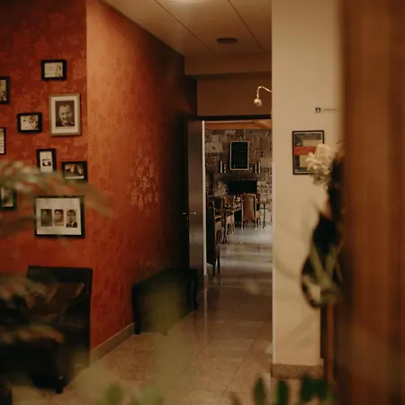 Logis - Restaurant Du Parc Hotel