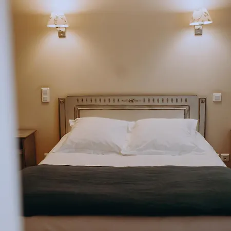 Logis - Restaurant Du Parc 酒店 3*