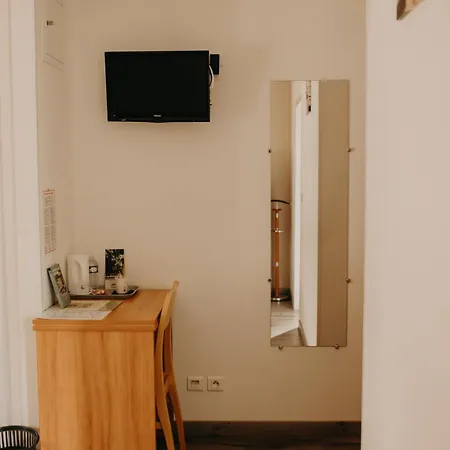 Hotel Logis - Restaurant Du Parc