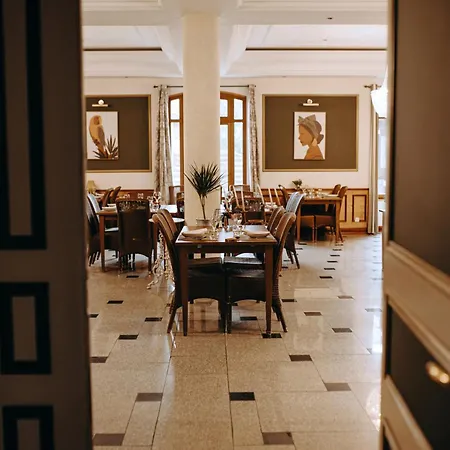 Logis - Restaurant Du Parc Cransac