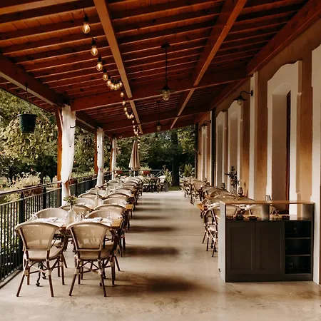 Logis - Restaurant Du Parc Hotel