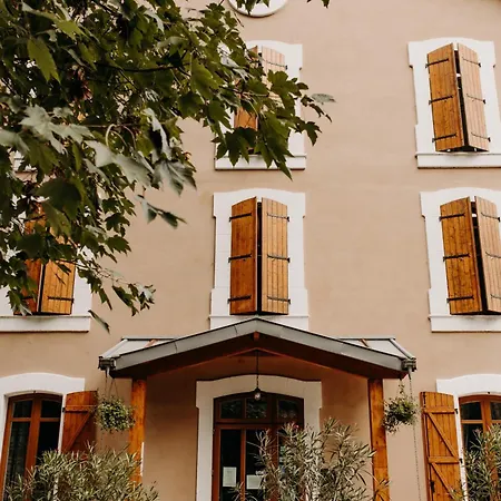 Отель Logis - Restaurant Du Parc Cransac