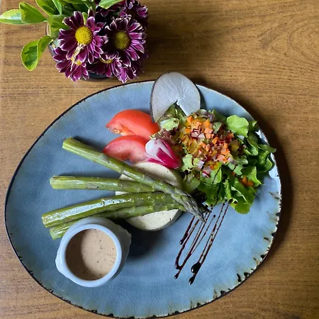 Logis - Restaurant Du Parc Отель 3*