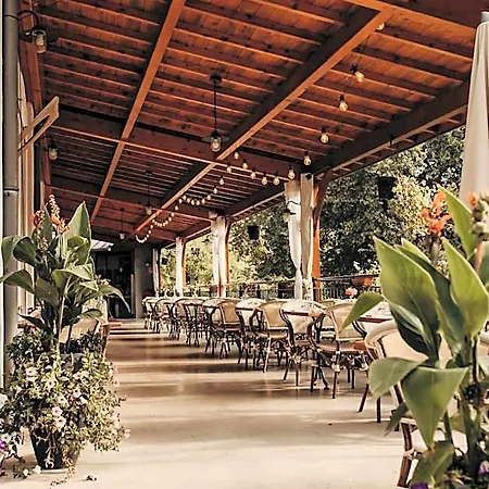 Logis - Restaurant Du Parc 3*