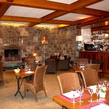 Hotel Logis - Restaurant Du Parc