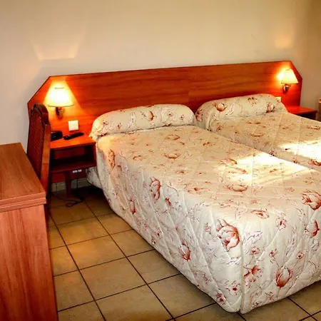 Hotell Logis - Restaurant Du Parc