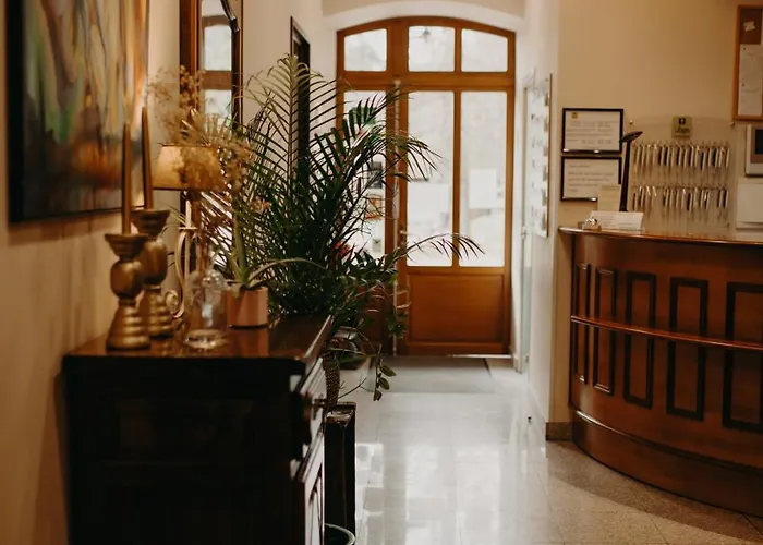 Hotel Logis - Restaurant Du Parc