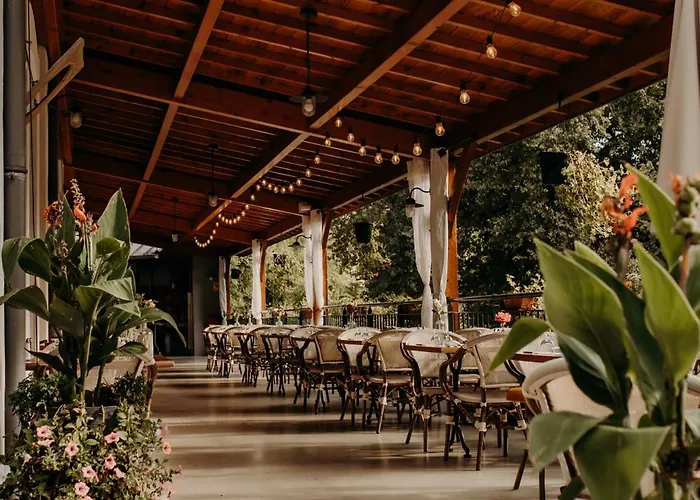 Hotel Logis - Restaurant Du Parc Cransac