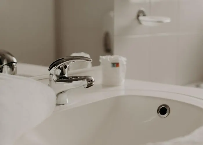 Logis - Restaurant Du Parc 酒店