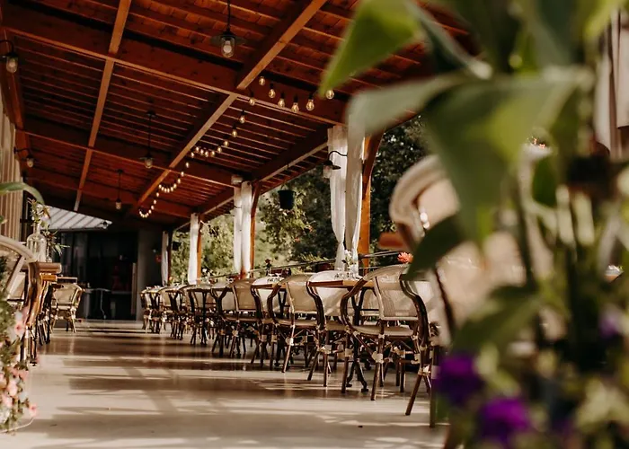 酒店 Logis - Restaurant Du Parc Cransac